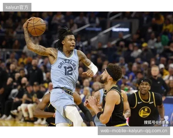 NBA新赛季来袭：多支高管密集关注莫兰特，开拓者或将“伺机”交易他